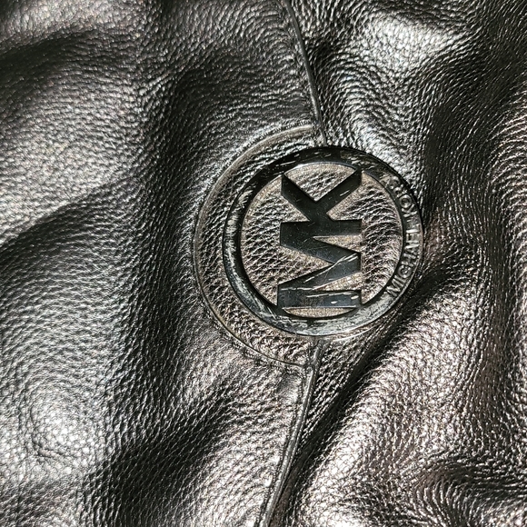 Michael Kors Crossbody leather bag silver chain metallic logo - Picture 3 of 7